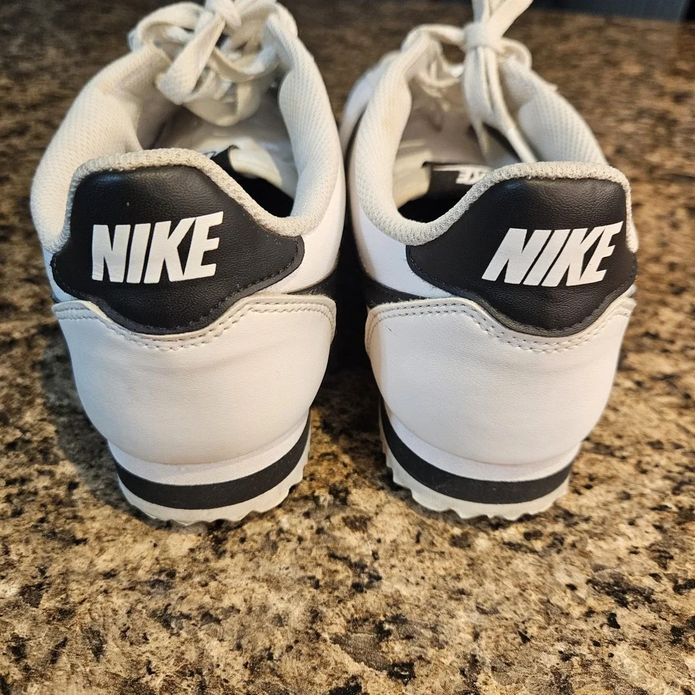 Nike Classic Cortez‎ Womens Size 8.5 White Black Athletic Sneakers